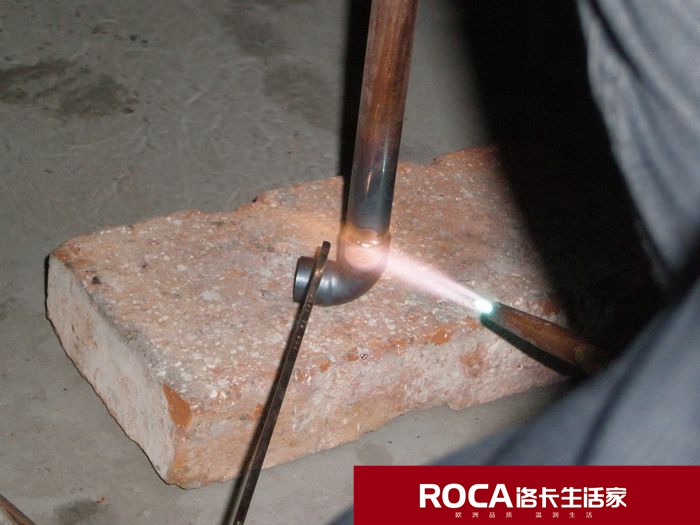 南京地暖 暖氣片 中央空調(diào) 中央凈水 明裝暖氣片